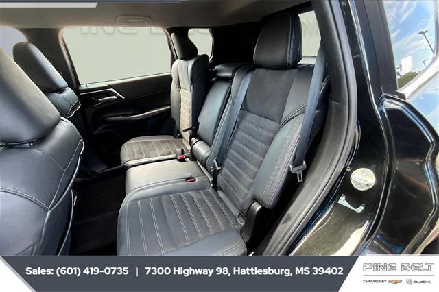 Photo of 2023 Cosmic Blue Metallic Mitsubishi Outlander