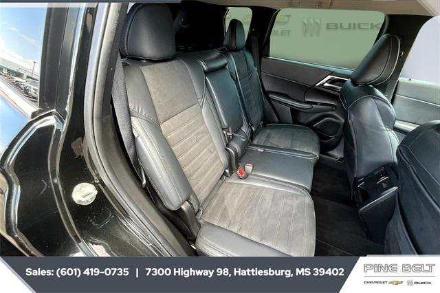 Photo of 2023 Cosmic Blue Metallic Mitsubishi Outlander