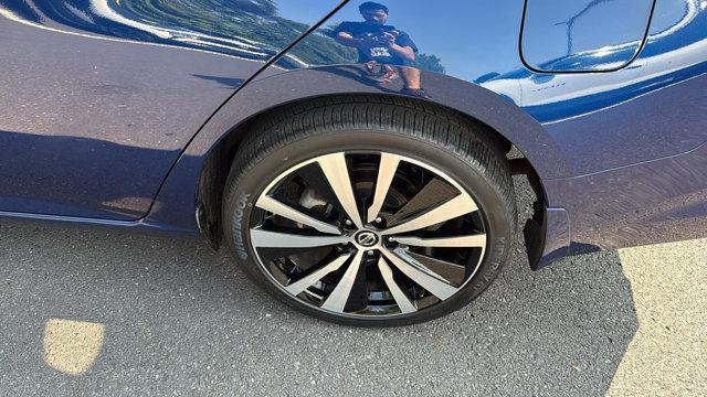 Photo of 2021 Deep Blue Pearl Nissan Altima