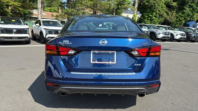 Photo of 2021 Deep Blue Pearl Nissan Altima