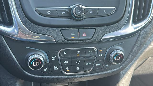 Photo of 2022 Silver Ice Metallic Chevrolet Equinox