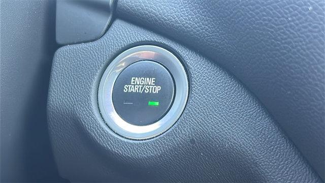 Photo of 2022 Silver Ice Metallic Chevrolet Equinox