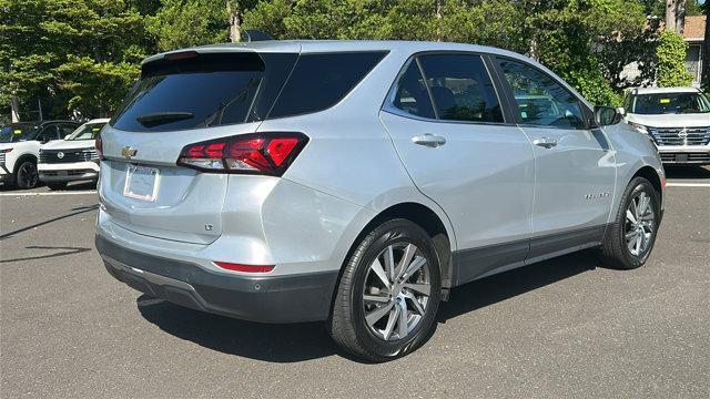 Photo of 2022 Silver Ice Metallic Chevrolet Equinox