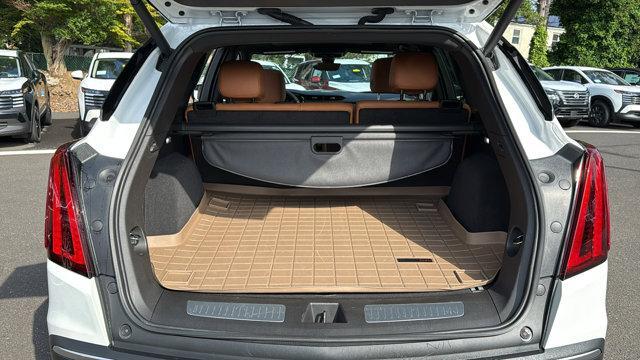 Photo of 2022 Crystal White Tri-Coat Cadillac XT5