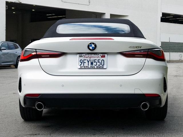 Photo of 2023 Mineral White Metallic BMW 430