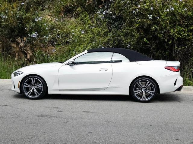 Photo of 2023 Mineral White Metallic BMW 430