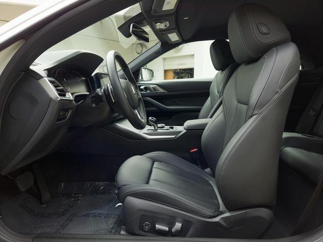 Photo of 2023 Mineral White Metallic BMW 430