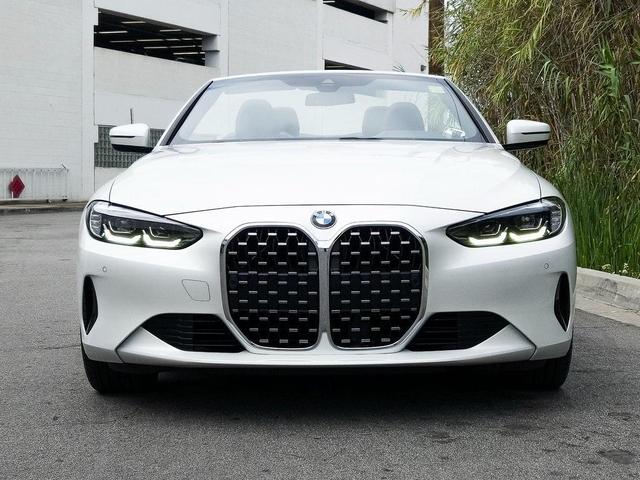 Photo of 2023 Mineral White Metallic BMW 430