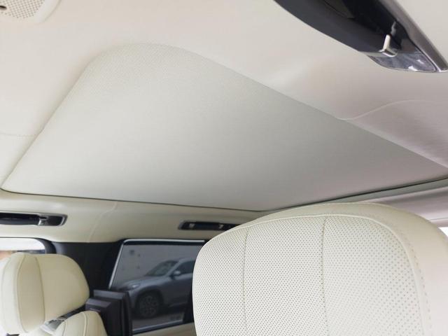 Photo of 2024 Fuji White Land Rover Range Rover