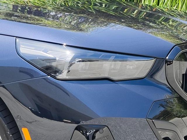 Photo of 2026 Carbon Black Metallic BMW i5