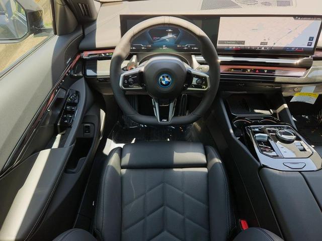 Photo of 2026 Carbon Black Metallic BMW i5
