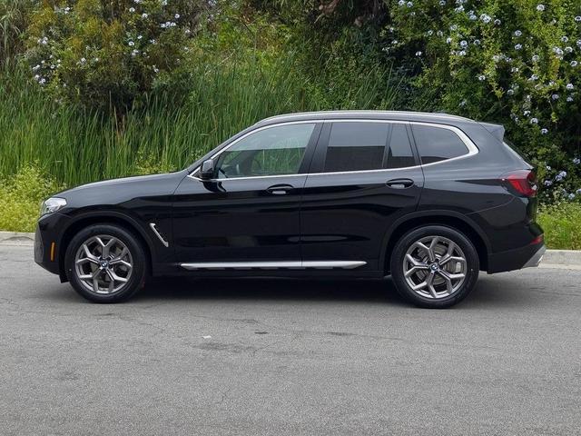 Photo of 2023 Jet Black BMW X3