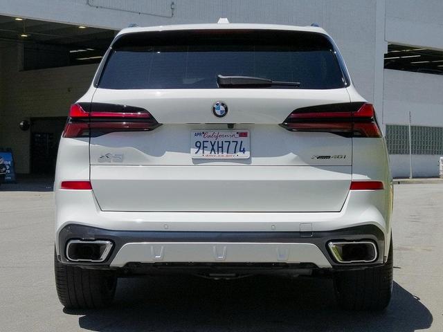 Photo of 2024 Alpine White BMW X5