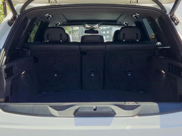 Photo of 2024 Alpine White BMW X5