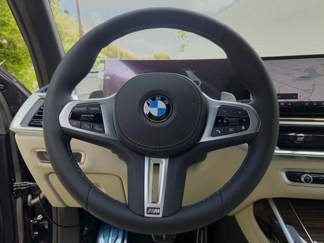 Photo of 2026 Black Sapphire Metallic BMW X7
