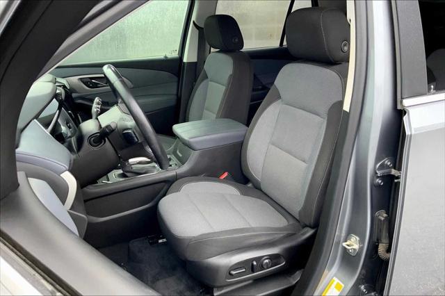 Photo of 2021 Satin Steel Metallic Chevrolet Traverse