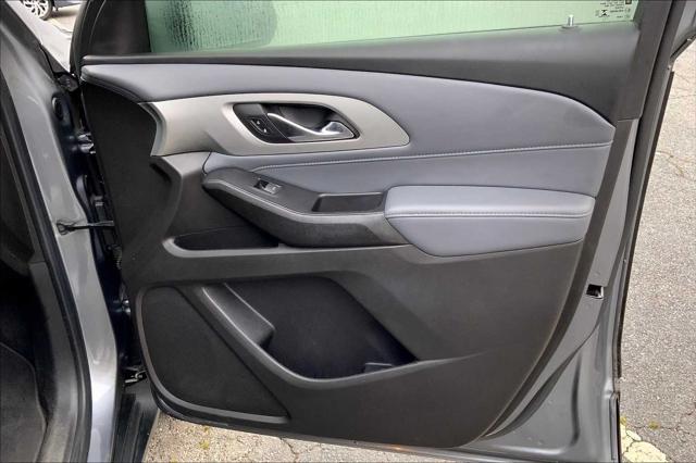 Photo of 2021 Satin Steel Metallic Chevrolet Traverse