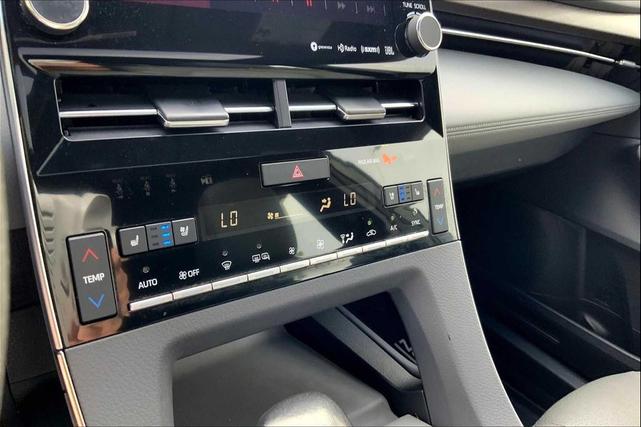 Photo of 2020 Midnight Black Metallic Toyota Avalon