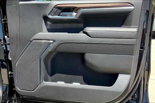 Photo of 2023 Black Chevrolet Silverado 1500