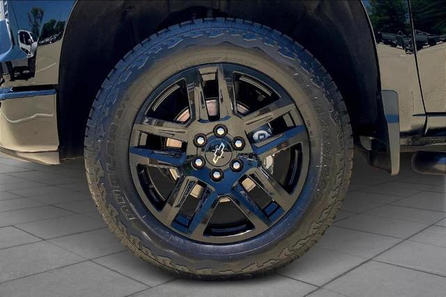 Photo of 2023 Black Chevrolet Silverado 1500