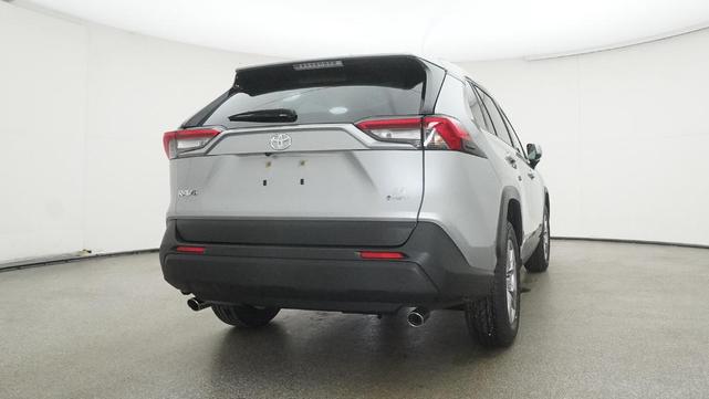 Photo of 2025 Silver Sky Metallic Toyota RAV4 Hybrid