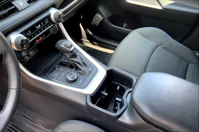 Photo of 2023 Silver Sky Metallic Toyota RAV4 Hybrid