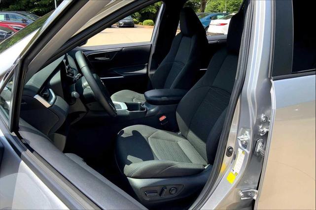 Photo of 2023 Silver Sky Metallic Toyota RAV4 Hybrid