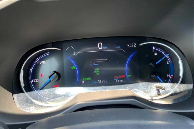 Photo of 2023 Silver Sky Metallic Toyota RAV4 Hybrid