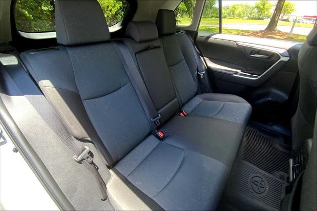 Photo of 2024 Silver Sky Metallic Toyota RAV4 Hybrid