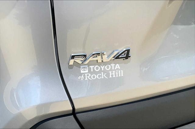 Photo of 2024 Silver Sky Metallic Toyota RAV4 Hybrid