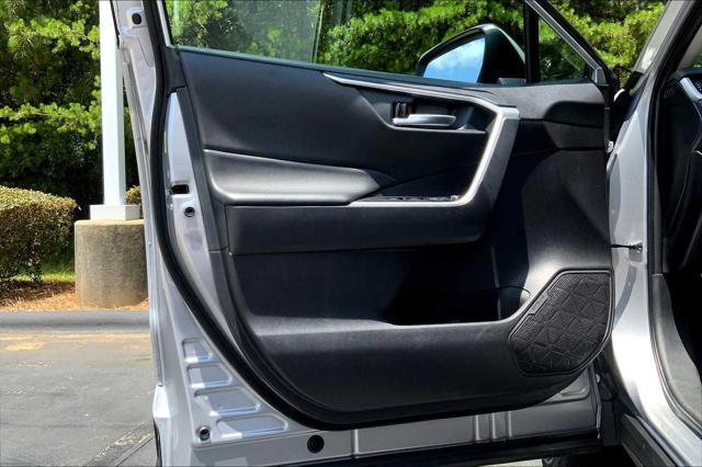 Photo of 2024 Silver Sky Metallic Toyota RAV4 Hybrid