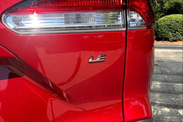 Photo of 2022 Barcelona Red Metallic Toyota Corolla Cross