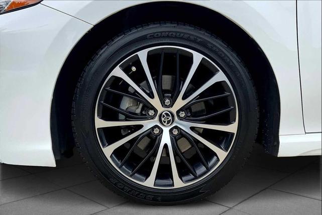 Photo of 2020 Super White Toyota Camry