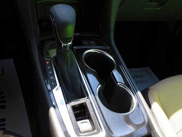 Photo of 2021 Summit White Chevrolet Equinox