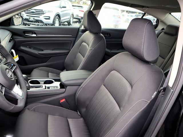 Photo of 2024 Black Nissan Altima
