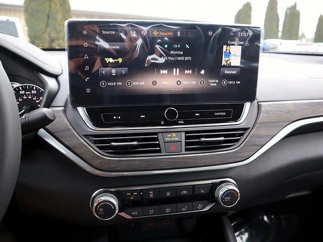 Photo of 2024 Black Nissan Altima