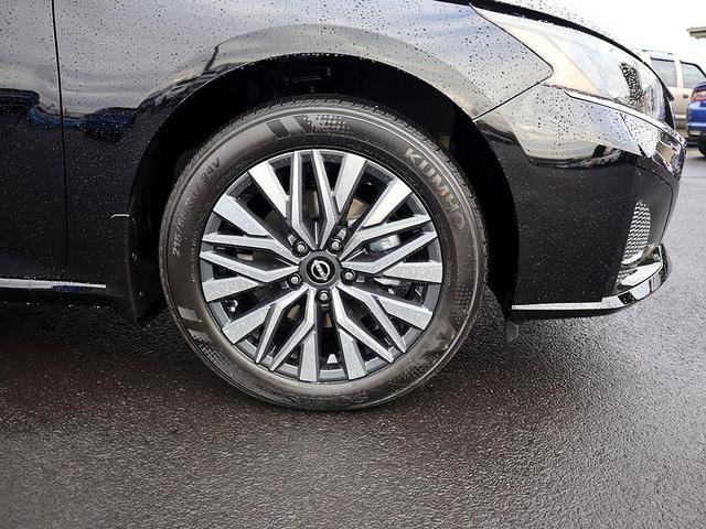 Photo of 2024 Black Nissan Altima
