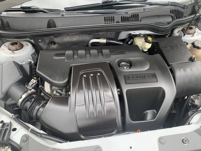 Photo of 2007 SILVER Chevrolet Cobalt