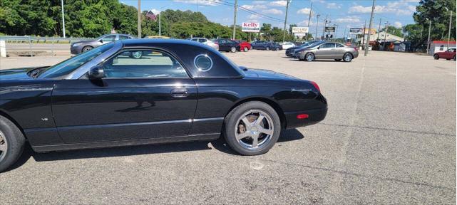 Photo of 2003 Black Ford Thunderbird