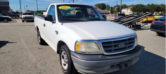 Photo of 2002 White Ford F-150
