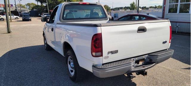Photo of 2002 White Ford F-150