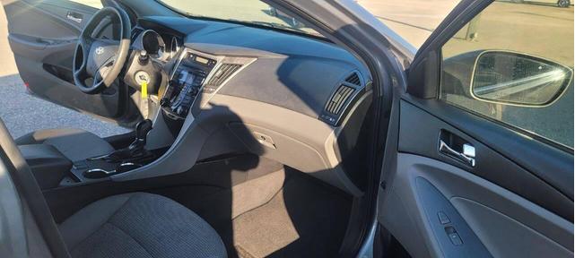 Photo of 2013 Charcoal Hyundai SONATA