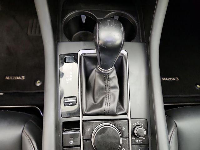 Photo of 2020 White Mazda Mazda3