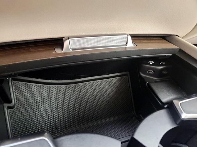 Photo of 2022 Blue Mercedes-Benz GLE 350