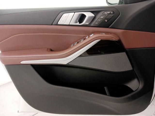 Photo of 2020 White BMW X7