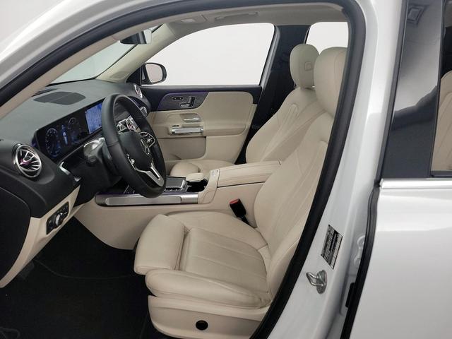 Photo of 2021 White Mercedes-Benz GLB 250