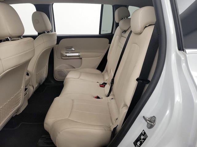 Photo of 2021 White Mercedes-Benz GLB 250