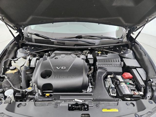 Photo of 2020 Gray Nissan Maxima