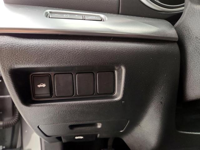 Photo of 2020 Gray Nissan Maxima