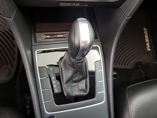 Photo of 2017 Gray Volkswagen Passat
